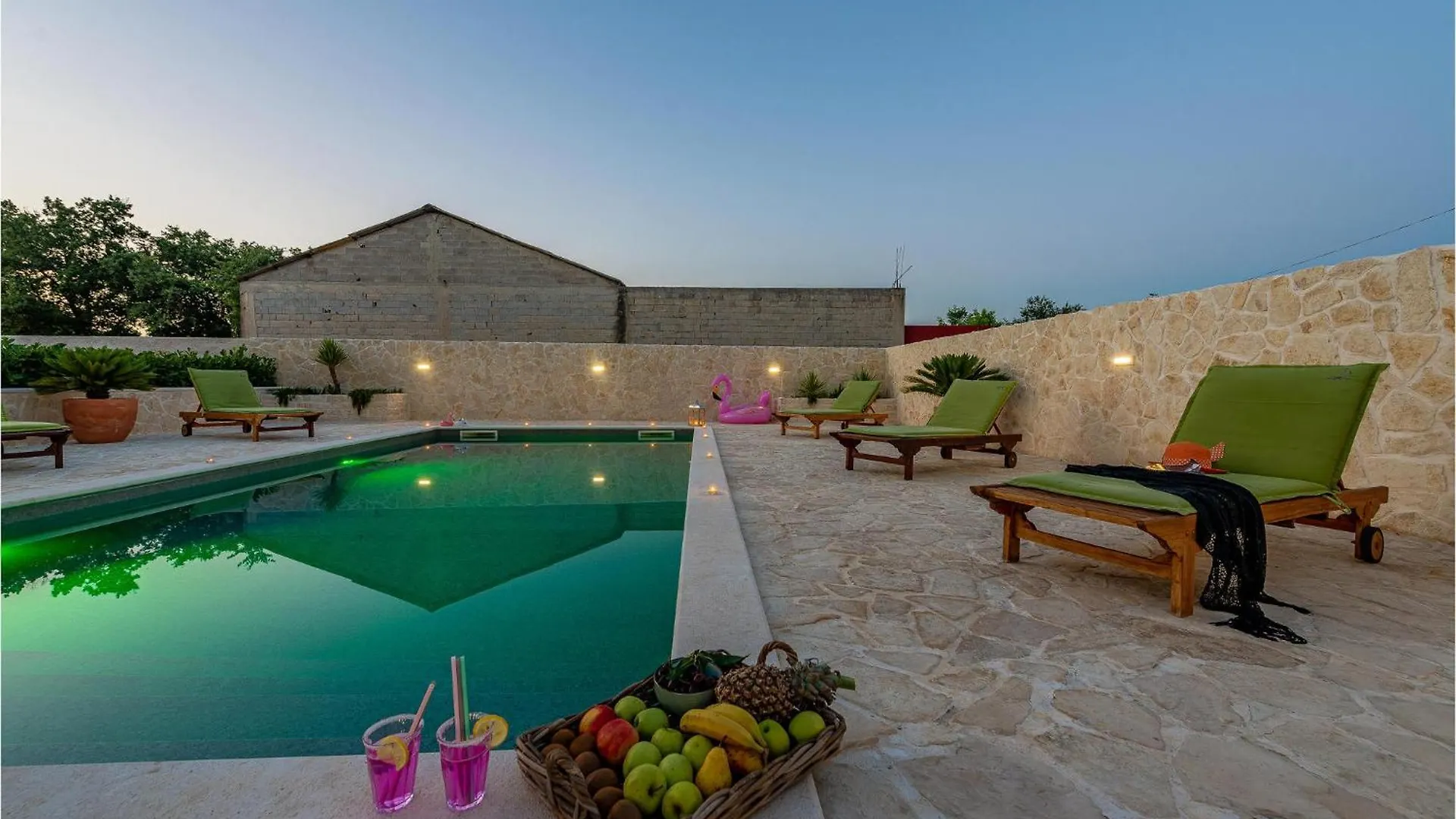 Holiday home Stunning Home In Galovac With Wifi